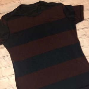 Lululemon size small stripes shorts sleeve shirt